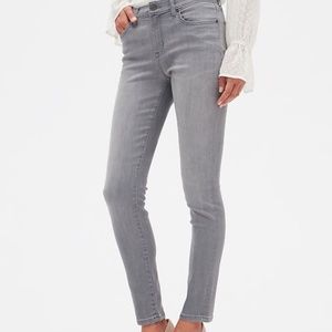 Banana Republic Skinny 27 light grey jeans